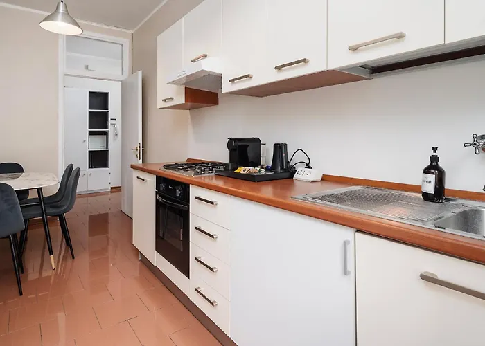 Stylish Two-Bedroom Apartment Near Fiera Milano Exhibition Area Just Minutes From Wagner Metro Station Red Line M1